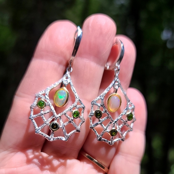 Opal & Crome Diopside sterling web earrings - Picture 5 of 5
